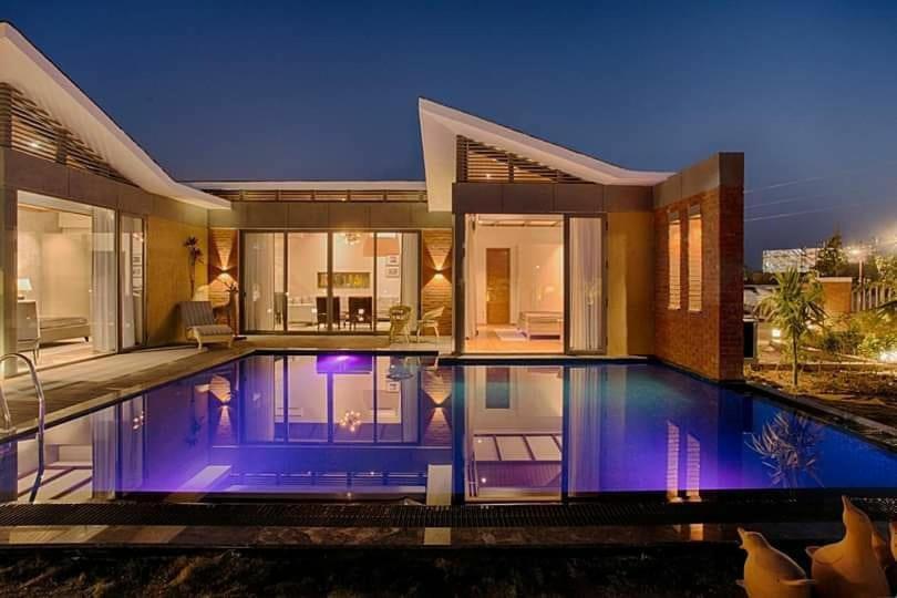The Fern Royal Farm Resort, Anjar Exterior foto